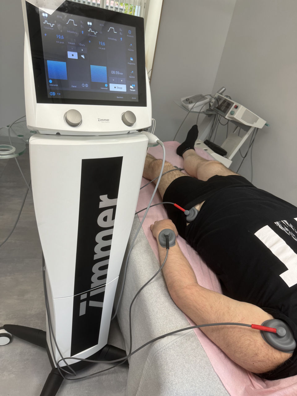 Ultraschalltherapie bei der Physiotherapie Bauer